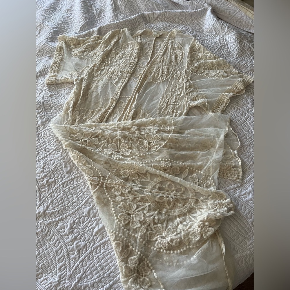 Lace kimono